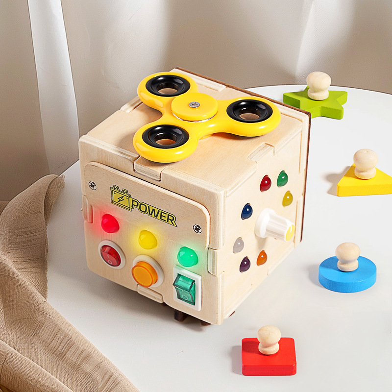 Guitare en bois lumineuse à LE - Montessori Wooden Busy Board Toddler avis et prix